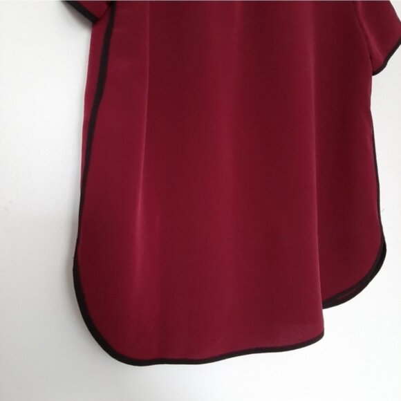 FOREVER 21 Light Short Sleeve Crewneck Blouse Top Black Piping Burgundy Red Sz M - Picture 13 of 13
